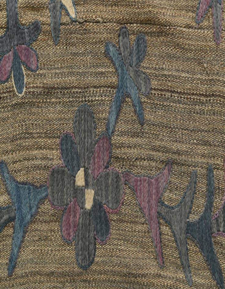 Detail image of  5' 9 x 7'  Hand Woven Kilim Suzani Wool Rug