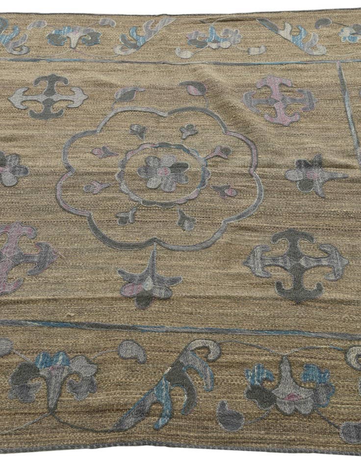 Detail image of  5' x 6' 6  Hand Woven Kilim Suzani Wool Rug