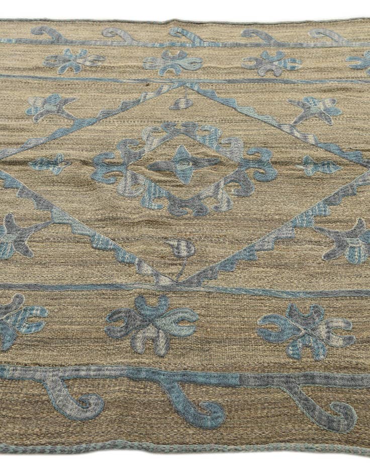 Detail image of  4' 9 x 6' 4  Hand Woven Kilim Suzani Wool Rug