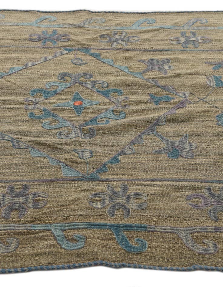 Detail image of  4' 9 x 6' 4  Hand Woven Kilim Suzani Wool Rug
