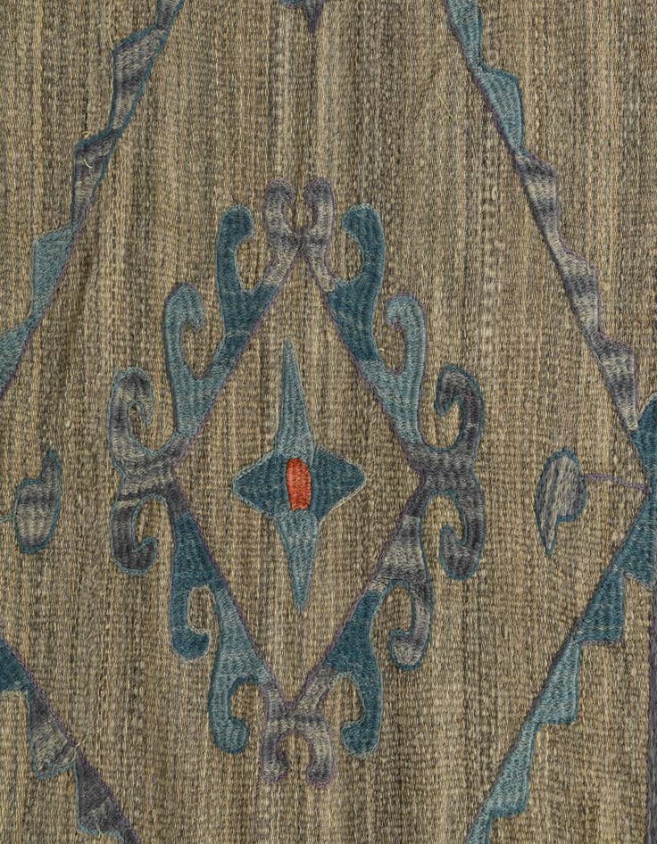 Detail image of  4' 9 x 6' 4  Hand Woven Kilim Suzani Wool Rug