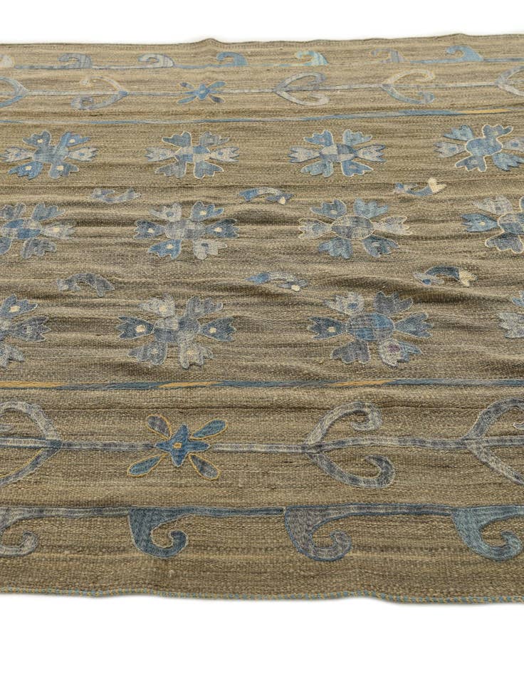 Detail image of  5' 9 x 7' 10  Hand Woven Kilim Suzani Wool Rug