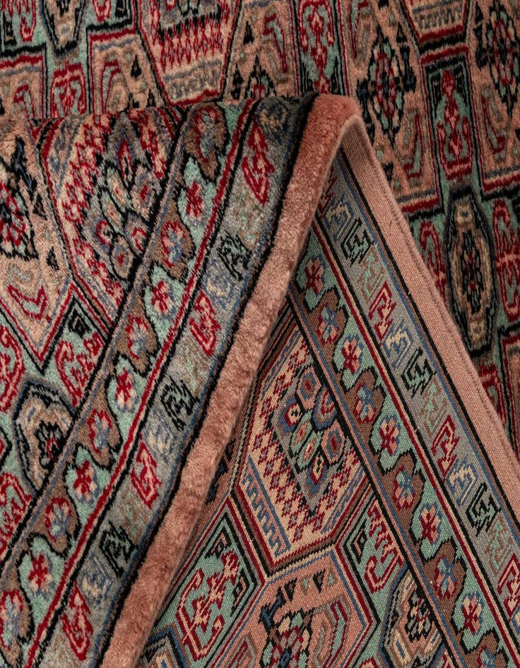 Detail image of  2' 8 x 4'  Hand Knotted Lahour Oriental Wool Rug