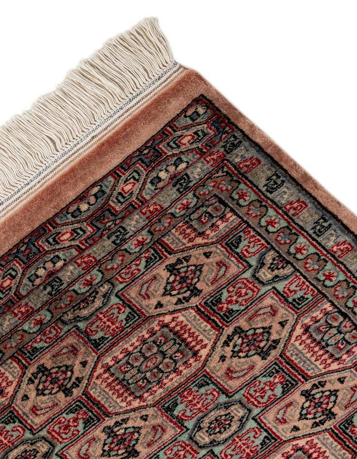 Detail image of  2' 8 x 4'  Hand Knotted Lahour Oriental Wool Rug