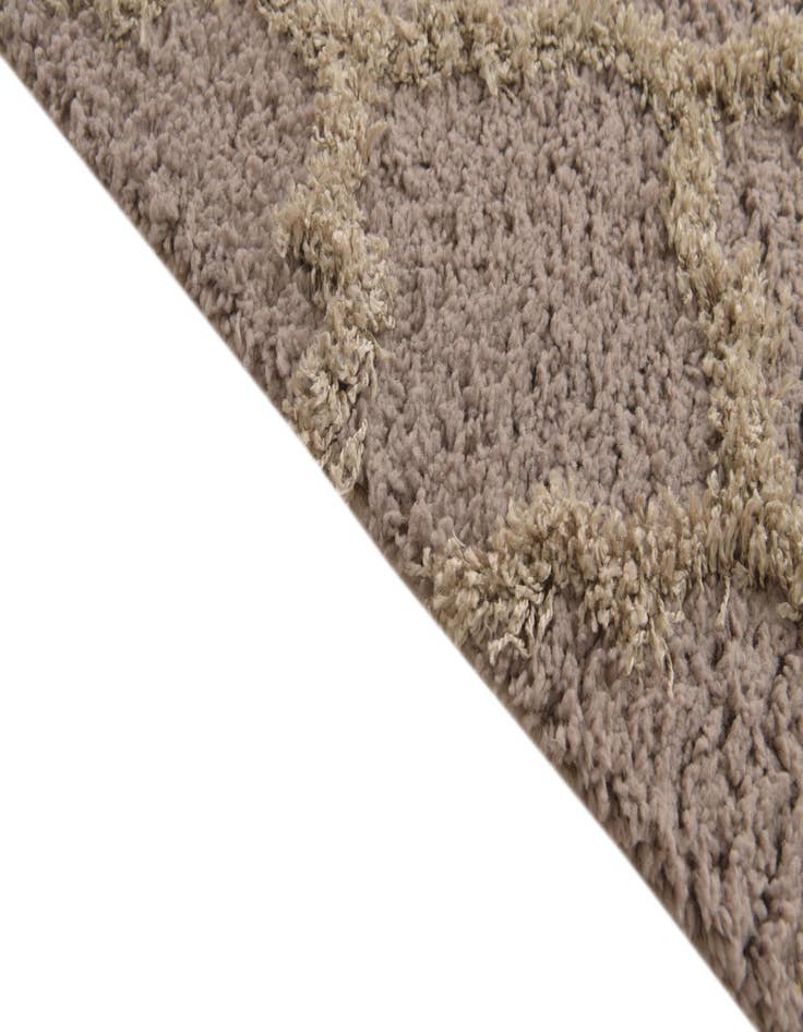 Detail image of  5' x 8' Lattice Shag Rug