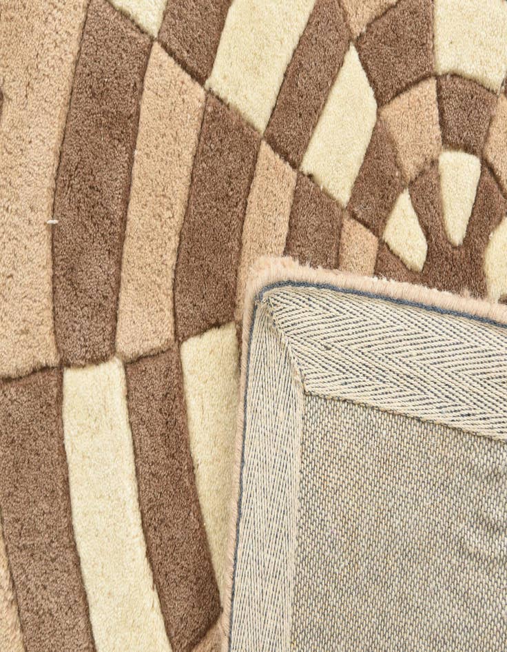 Detail image of  4' x 6' Luna Wool Rug