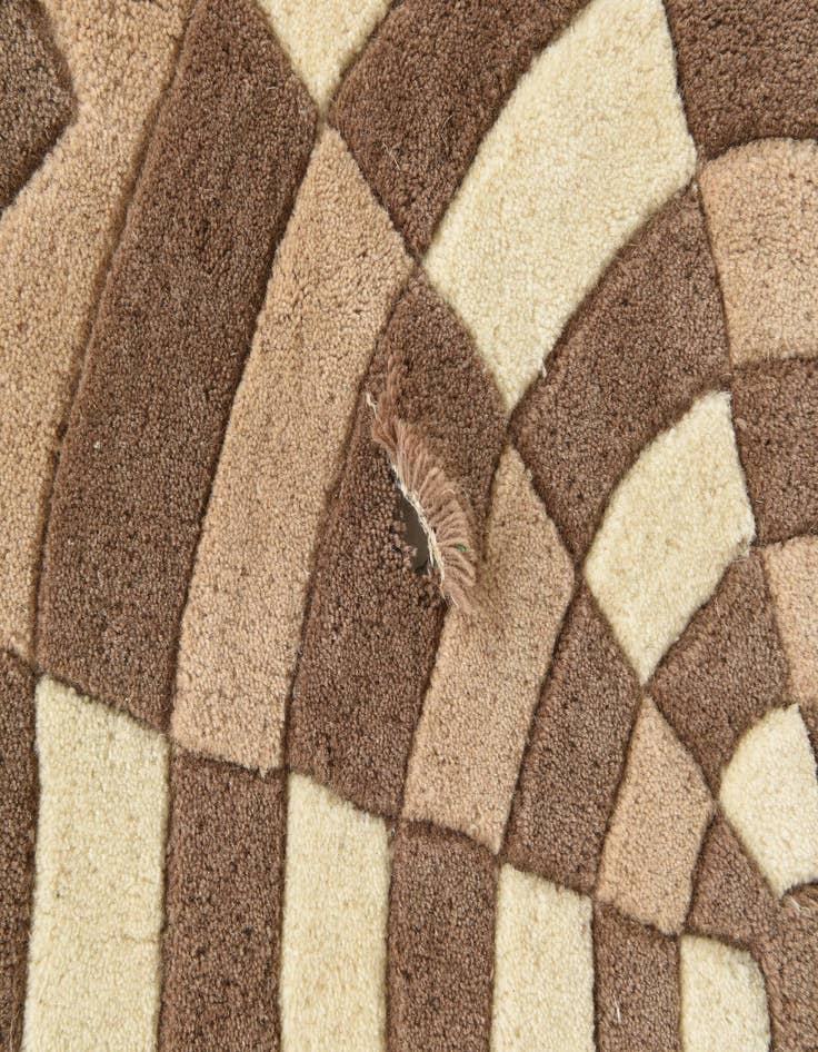 Detail image of  4' x 6' Luna Wool Rug