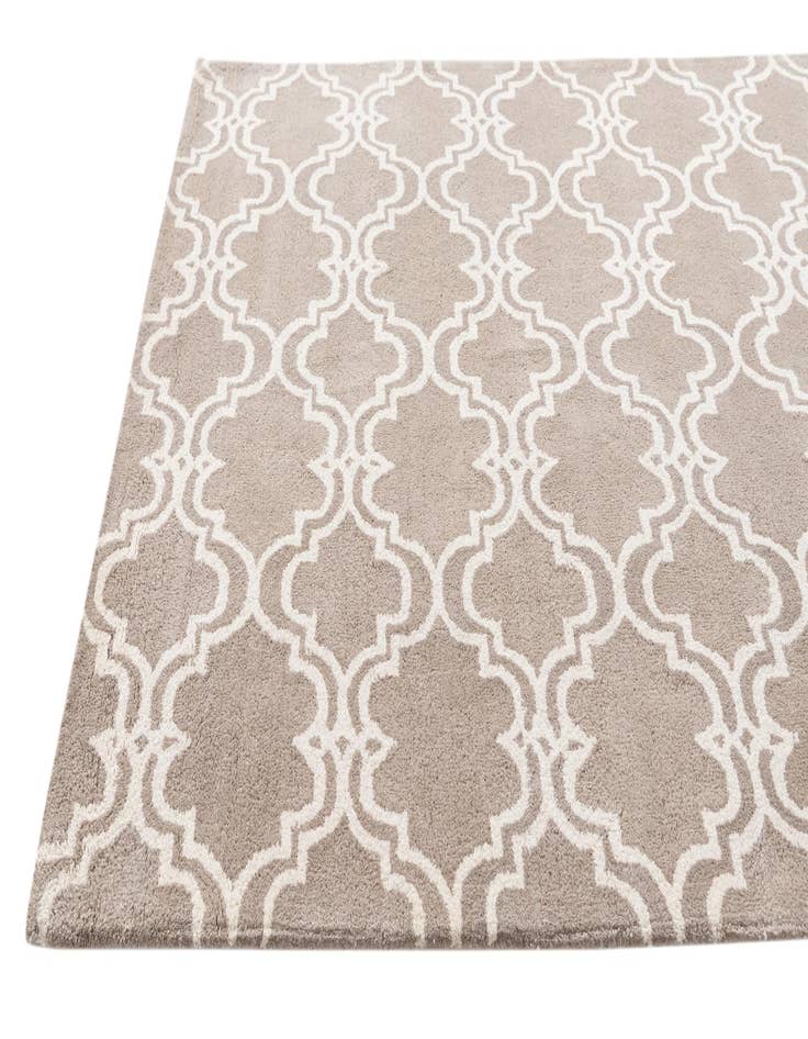 Detail image of  5' 1 x 8' Luna Rug