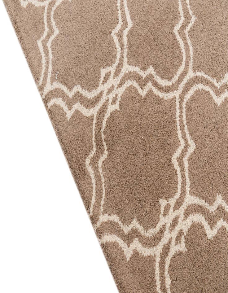 Detail image of  5' 1 x 8' Luna Rug