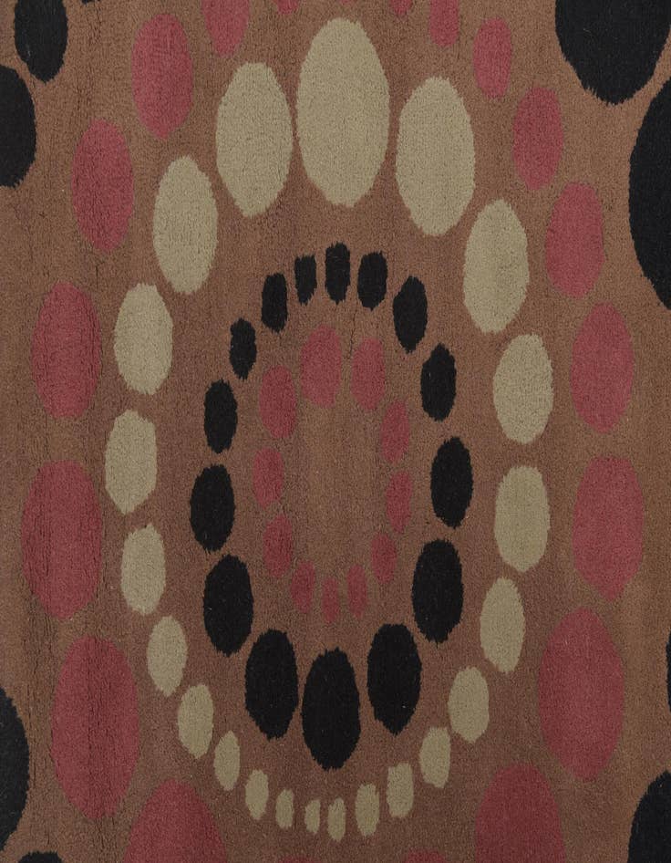 Detail image of  5' x 7' 10 Luna Rug