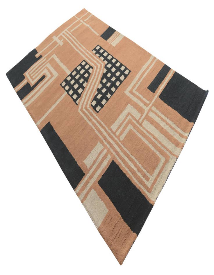 Detail image of  5' x 7' 10 Luna Rug