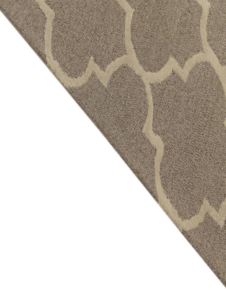 Detail image of  5' 1 x 8' Luna Rug