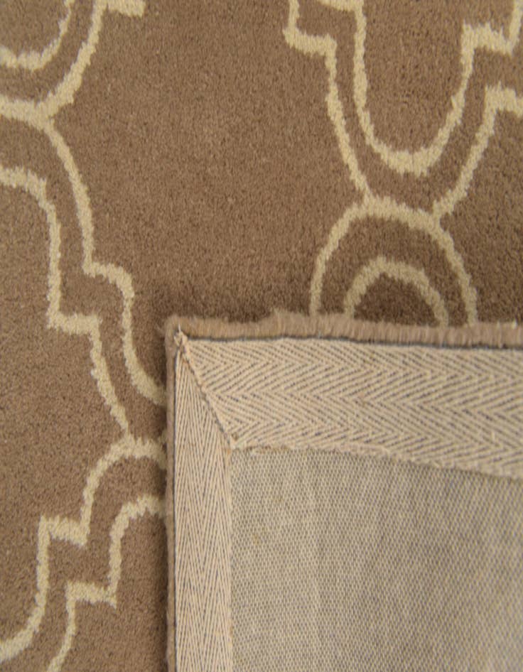 Detail image of  5' x 8' Luna Wool Rug