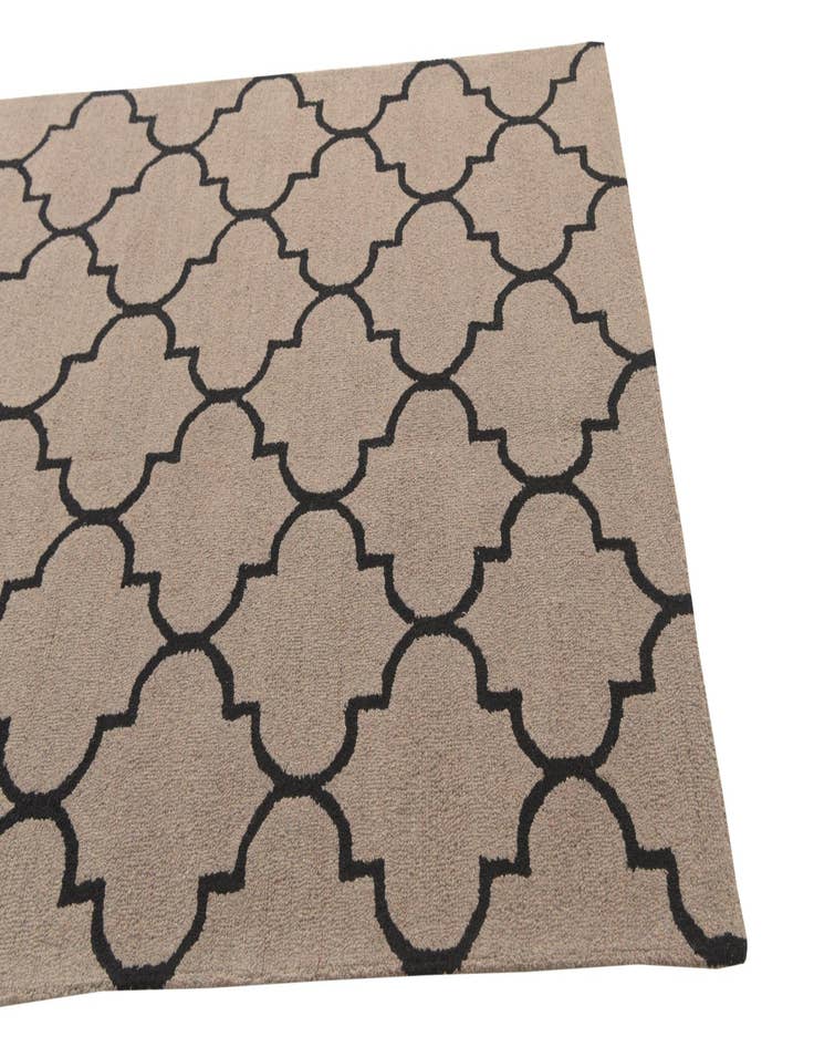 Detail image of  5' 1 x 8' Luna Wool Rug