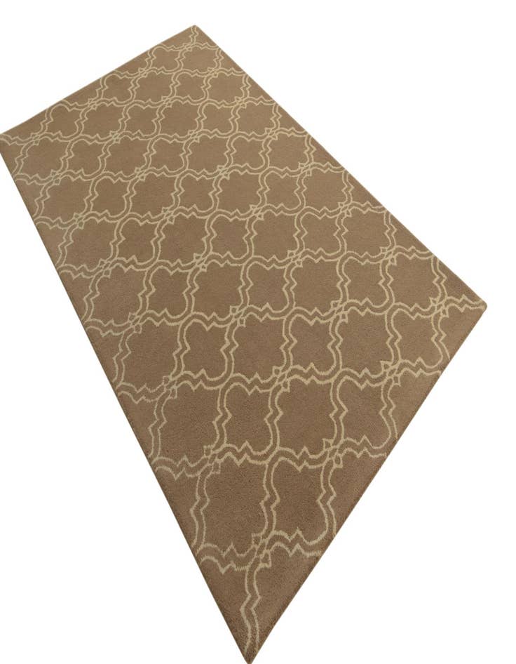 Detail image of  5' x 8' Luna Wool Rug