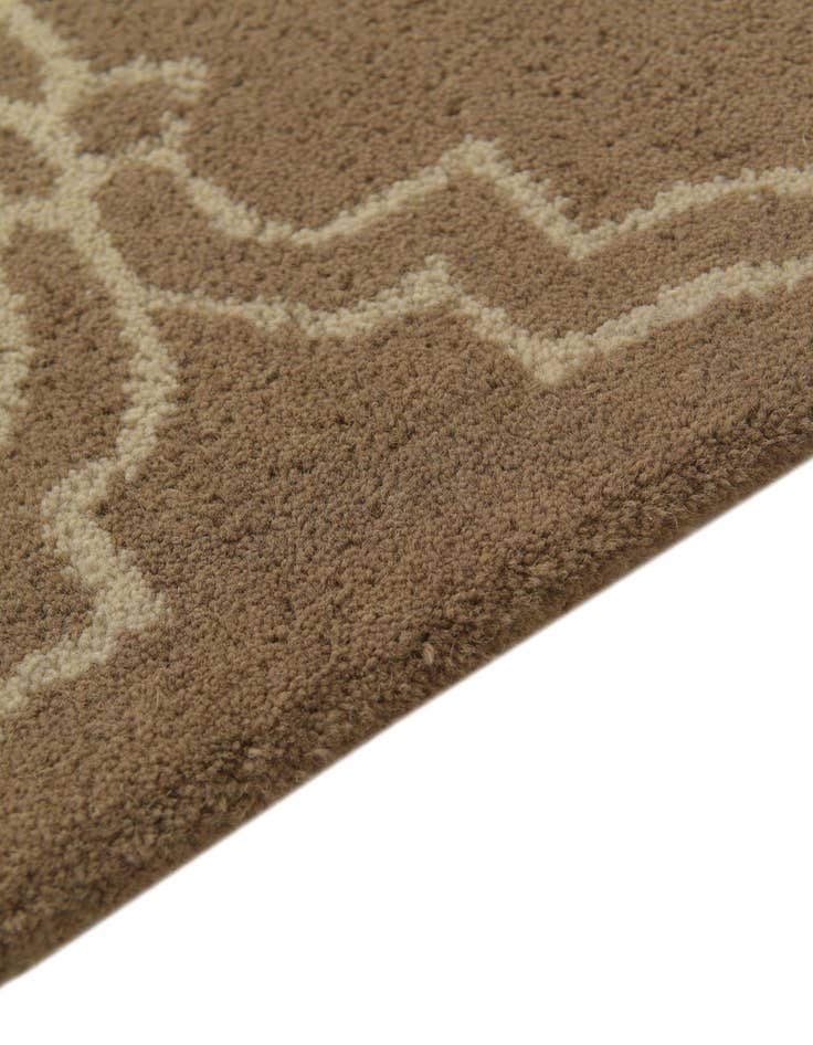 Detail image of  5' x 8' Luna Wool Rug