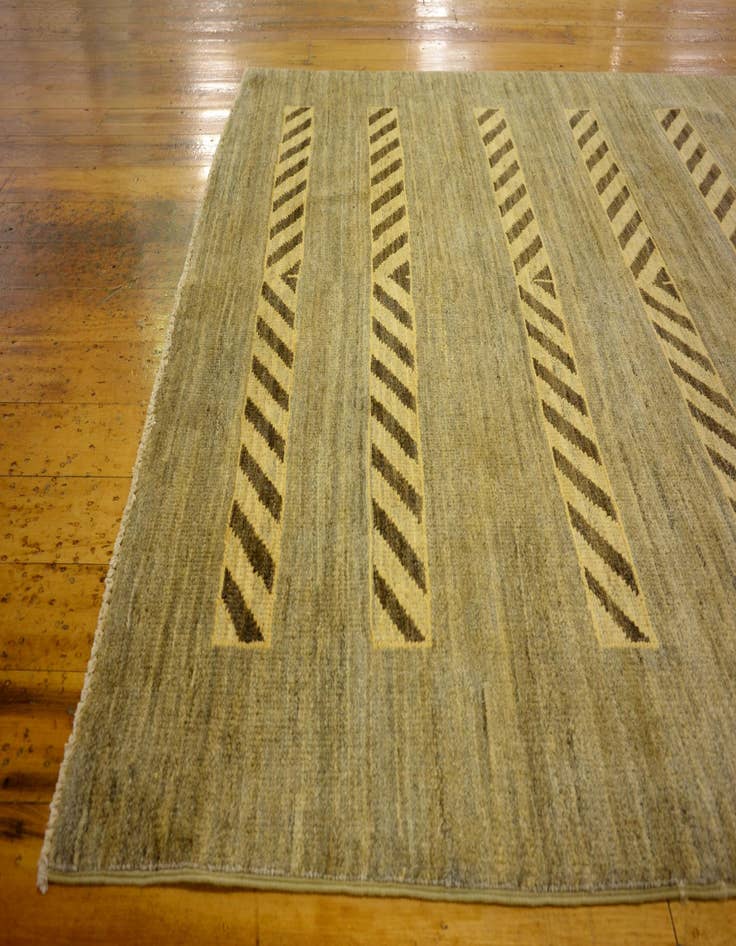 Detail image of  3' 9 x 5' 11  Hand Knotted Modern Ziegler Oriental Rug