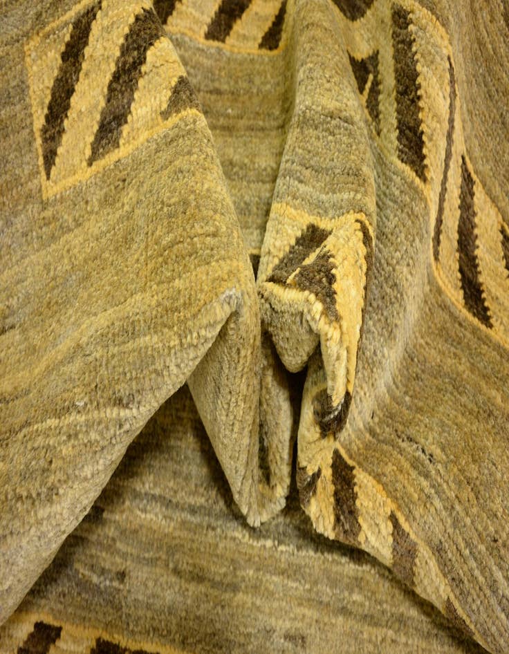 Detail image of  3' 9 x 5' 11  Hand Knotted Modern Ziegler Oriental Rug