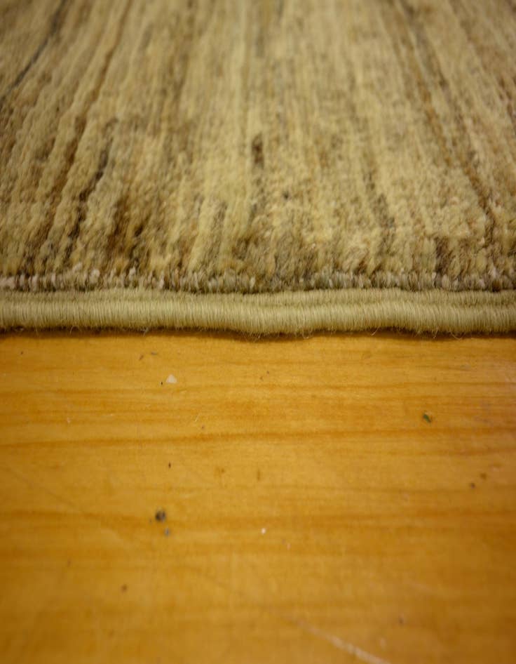 Detail image of  4' 1 x 5' 8  Hand Knotted Modern Ziegler Oriental Rug