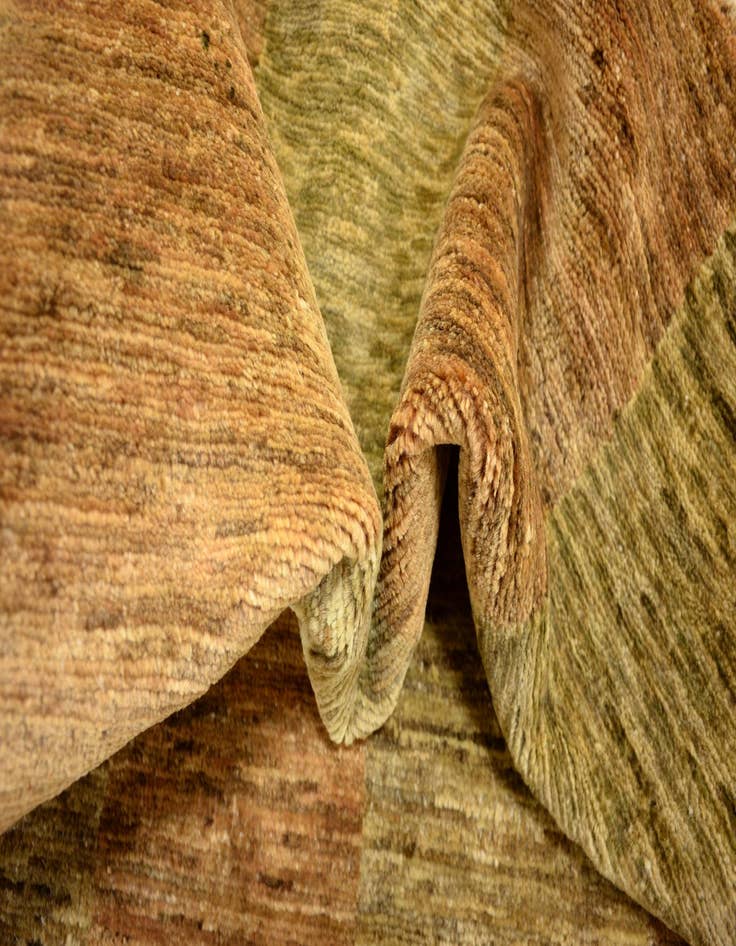 Detail image of  4' 1 x 5' 8  Hand Knotted Modern Ziegler Oriental Rug