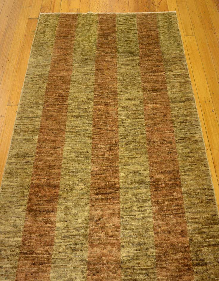 Detail image of  4' 1 x 5' 8  Hand Knotted Modern Ziegler Oriental Rug