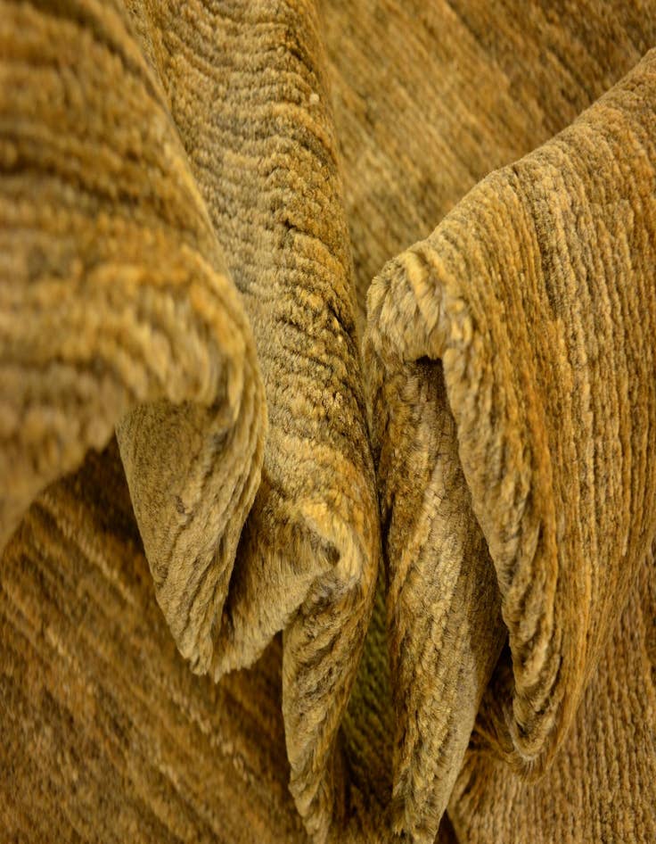 Detail image of  3' 10 x 5' 11  Hand Knotted Modern Ziegler Oriental Rug