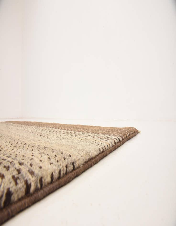 Detail image of  4' x 5' 10  Hand Knotted Modern Ziegler Rug