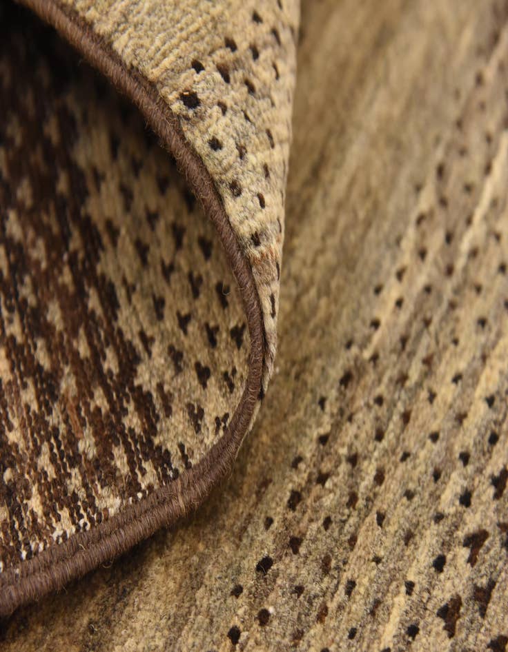 Detail image of  4' x 5' 10  Hand Knotted Modern Ziegler Rug