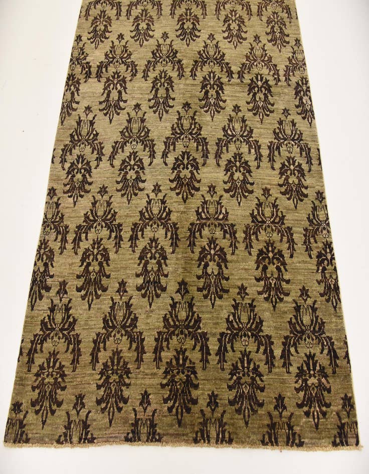 Detail image of  5' 5 x 7' 10  Hand Knotted Modern Ziegler Rug