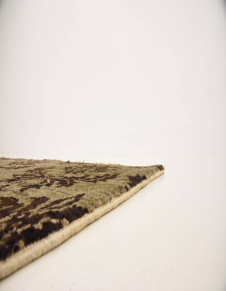 Detail image of  5' 5 x 7' 10  Hand Knotted Modern Ziegler Rug