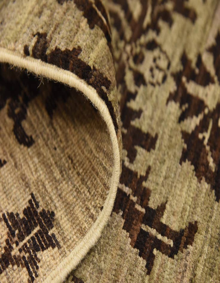 Detail image of  5' 5 x 7' 10  Hand Knotted Modern Ziegler Rug