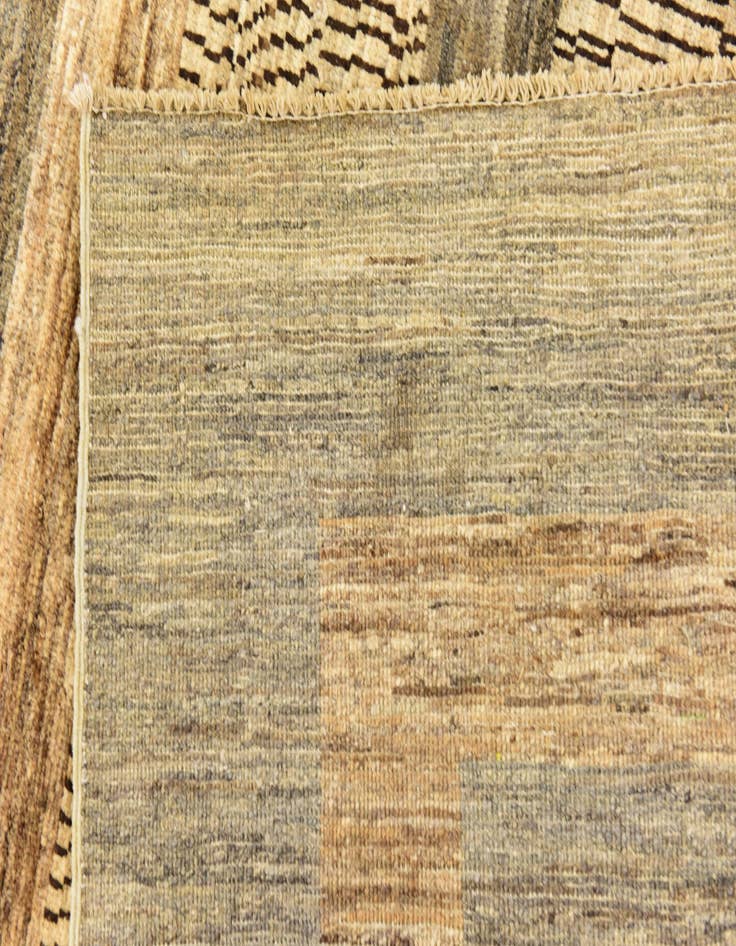 Detail image of  6' 6 x 9' 6  Hand Knotted Modern Ziegler Rug