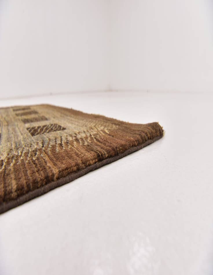 Detail image of  3' 3 x 4' 10  Hand Knotted Modern Ziegler Oriental Rug