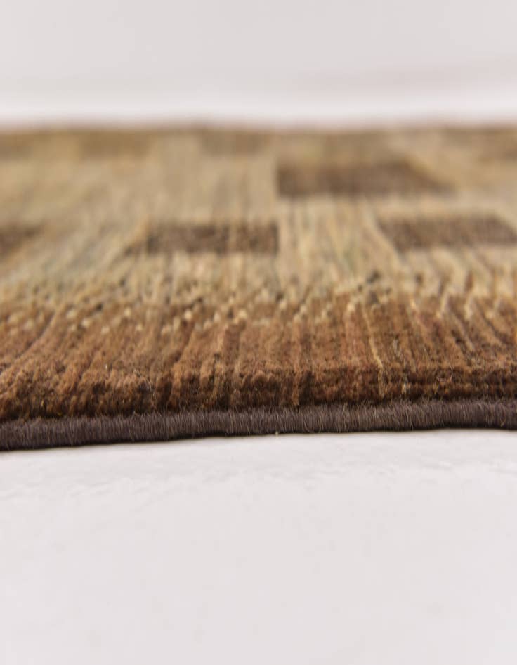 Detail image of  3' 3 x 4' 10  Hand Knotted Modern Ziegler Oriental Rug