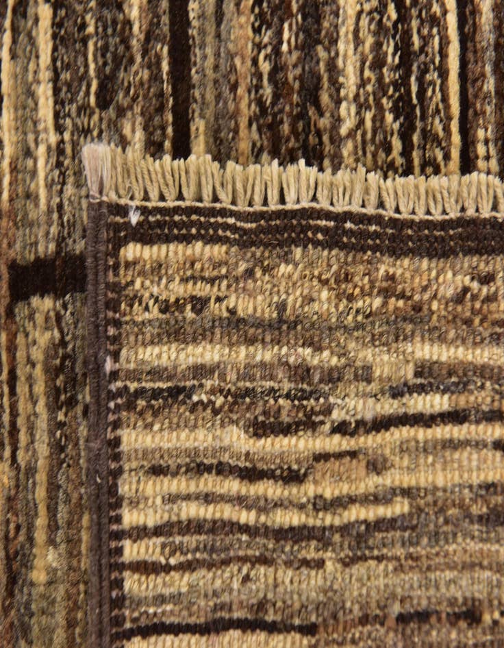 Detail image of  4' 8 x 6' 9  Hand Knotted Modern Ziegler Rug