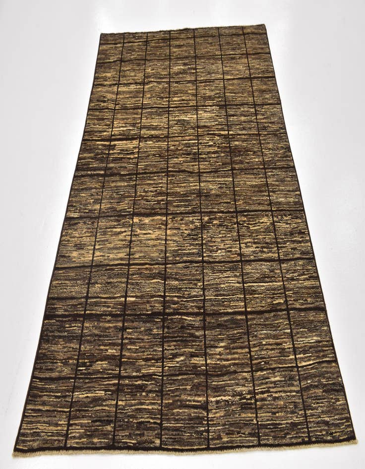 Detail image of  4' 8 x 6' 9  Hand Knotted Modern Ziegler Rug