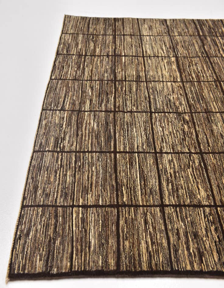 Detail image of  4' 8 x 6' 9  Hand Knotted Modern Ziegler Rug