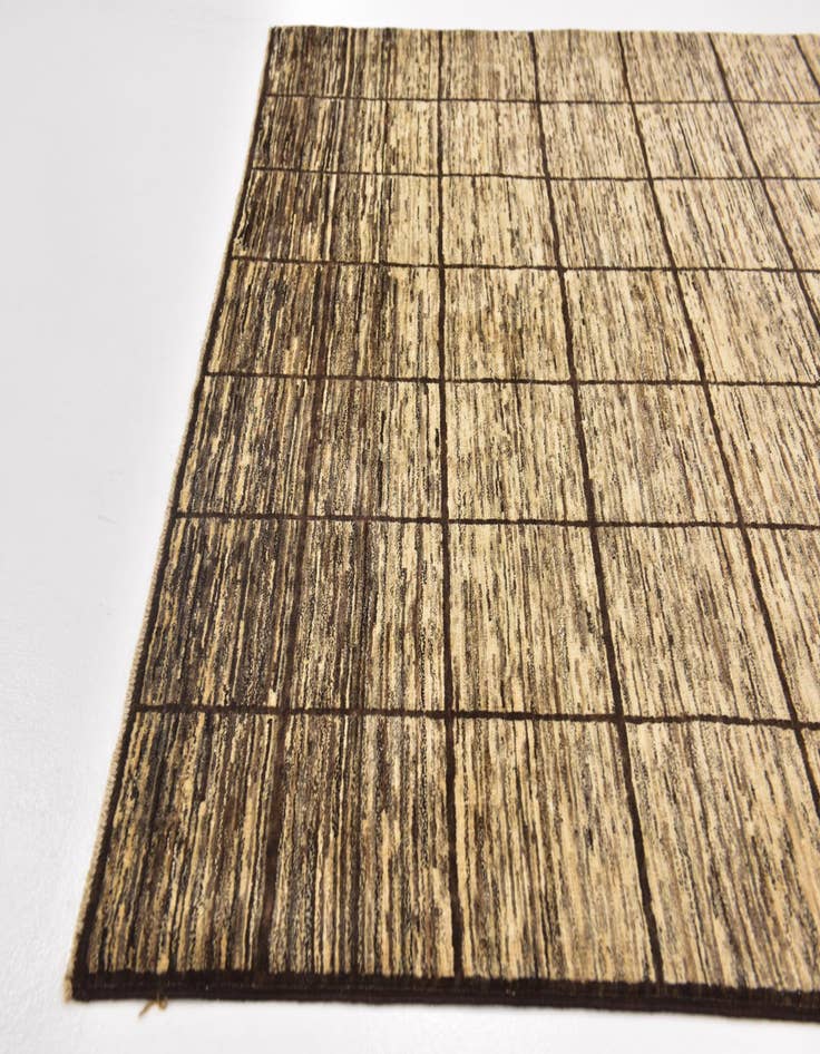 Detail image of  5' x 6' 7  Hand Knotted Modern Ziegler Oriental Rug