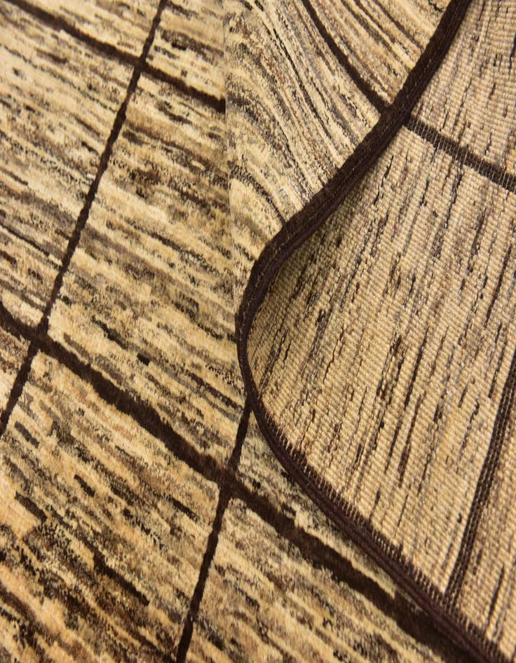 Detail image of  5' x 6' 7  Hand Knotted Modern Ziegler Oriental Rug