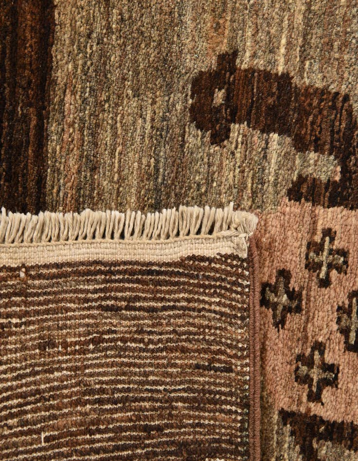 Detail image of  5' 6 x 7' 10  Hand Knotted Modern Ziegler Rug