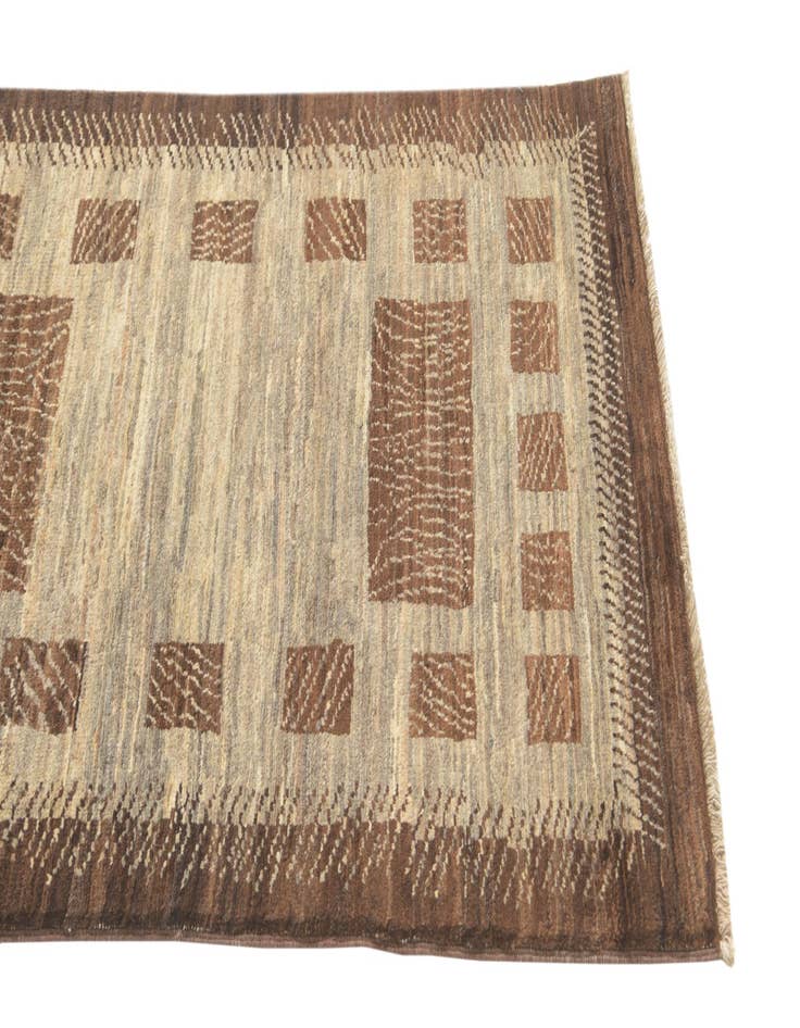 Detail image of  2' 6 x 4' 2  Hand Knotted Modern Ziegler Rug