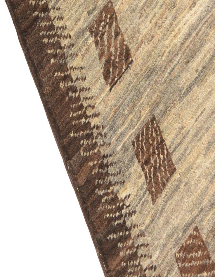 Detail image of  2' 6 x 4' 2  Hand Knotted Modern Ziegler Rug