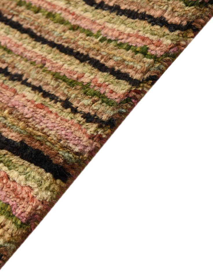 Detail image of  4' 1 x 6' 3  Hand Knotted Modern Ziegler Rug