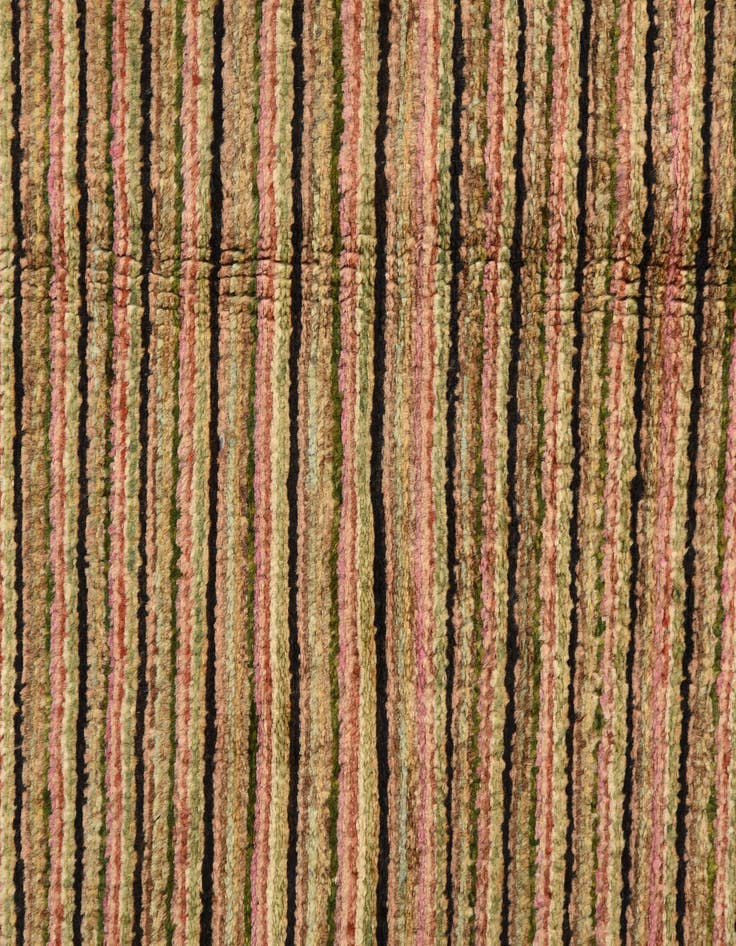 Detail image of  4' 1 x 6' 3  Hand Knotted Modern Ziegler Rug