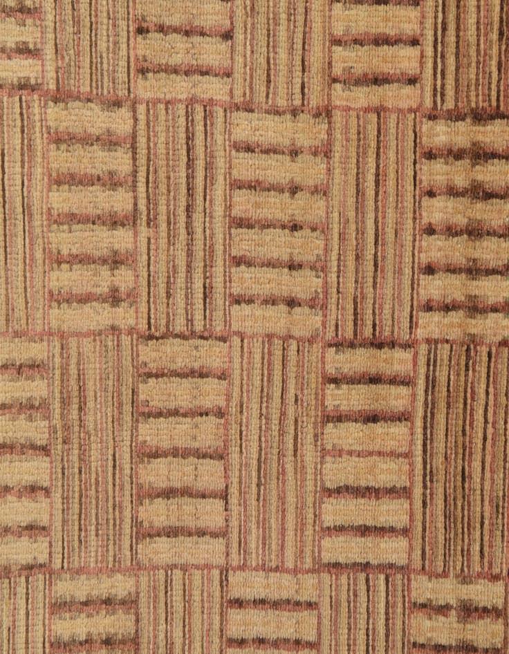 Detail image of  4' 10 x 7'  Hand Knotted Modern Ziegler Oriental Wool Rug