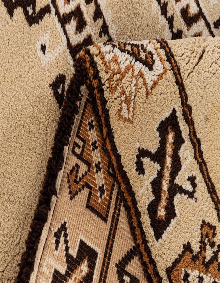 Detail image of  5' 1 x 8' 10  Hand Knotted Moroccan Wool Rug