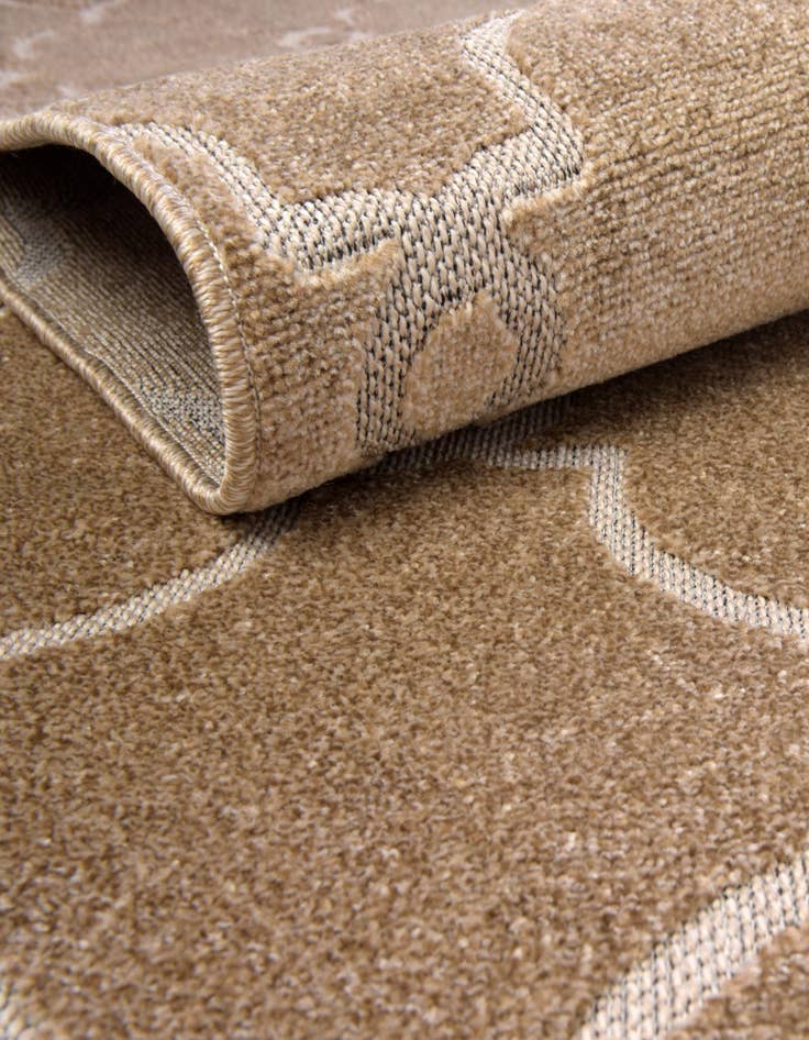 Detail image of  7' x 10'  Washable Lattice Indoor / Outdoor Rug