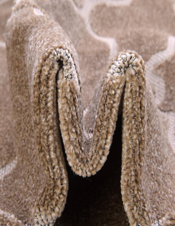 Detail image of  7' x 10'  Washable Lattice Indoor / Outdoor Rug