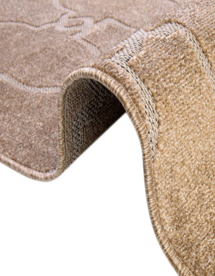 Detail image of  7' x 10'  Washable Lattice Indoor / Outdoor Rug