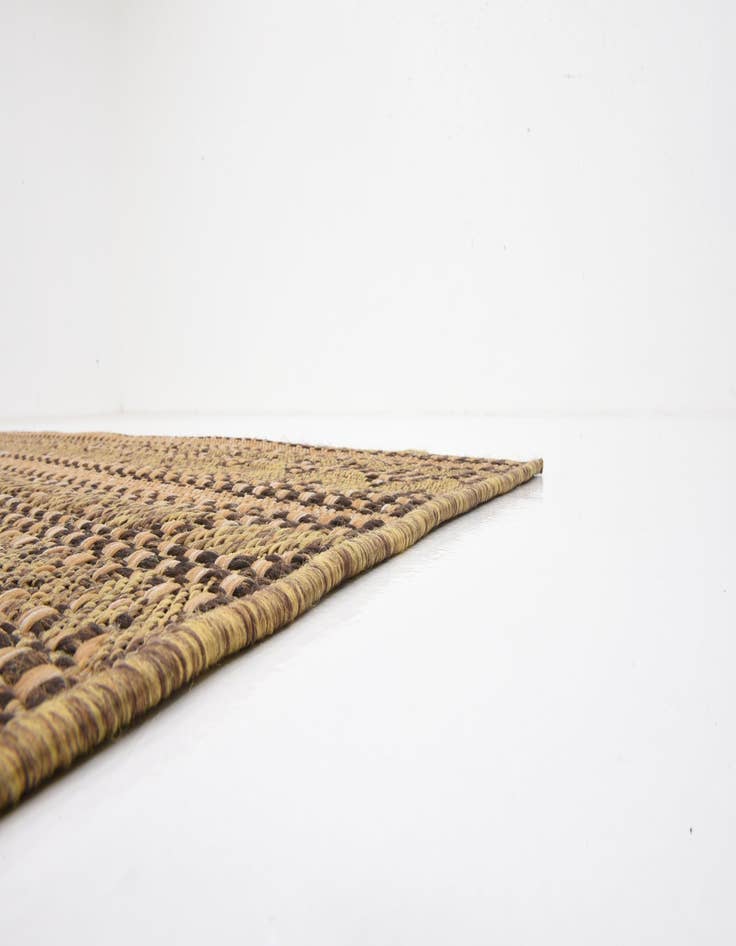 Detail image of  8' x 11' 4  Washable Modern Indoor / Outdoor Rug